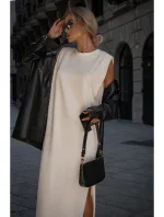 M790 Maxi šaty s ramennými vypchávkami - krémové