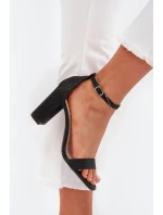 Dámske lesklé sandále na podpätku 1-215 Black - Queen VIVI