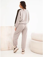 Dámska športová súprava z viskózy s dlhými rukávmi a elastickými nohavicami, tmavo béžová Dámska športová súprava z viskózy s dlhými rukávmi a elastickými nohavicami, tmavo béžová