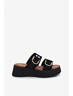 Dámske sandále na platforme so zlatými prackami Black Nelirae Dámske sandále na platforme so zlatými prackami Black Nelirae