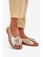 Skórzane Płaskie Sandały Z Ozdobą CheBello 4642 Złote