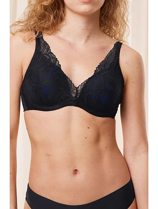 Model Push-up 229887 od značky Triumph Model Push-up 229887 od značky Triumph