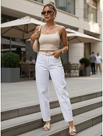 Dámske džínsy s vysokým pásom a opaskom Mom Fit biela FashionStreet UY3054 Dámske džínsy s vysokým pásom a opaskom Mom Fit biela FashionStreet UY3054
