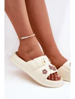 Piankowe Klapki Z Przypinkami Ecru Redienna