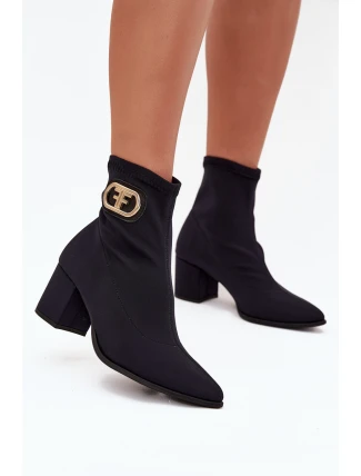 Dámske topánky na podpätku so zlatými detailmi Zazoo 3128 Black