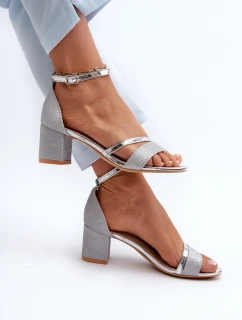 Brokatowe Sandały Damskie Na Niskim Słupku Srebrne Ploemis