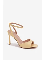 Dámské sandály na podpatku z imitace kůže Žluté Olissey