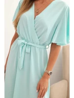 Šaty so skladaným výstrihom mätovej farby