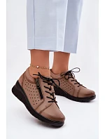 Kožené dámské polobotky na platformě Vinceza 39977 Béžové