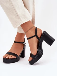 Sandále na podpätku model 214093 Krok vo veľkom štýle