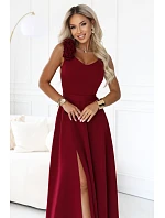 643-9 Elegantné večerné maxi šaty s rozparkom a ružami – bordové 643-9 Elegantné večerné maxi šaty s rozparkom a ružami – bordové