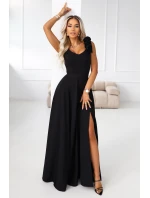 643-2 Elegantné večerné maxi šaty s rozparkom a ružami - klasické čierne 643-2 Elegantné večerné maxi šaty s rozparkom a ružami - klasické čierne