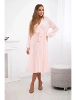 Šaty s viazaným plisovaným lemom púdrovo ružové
