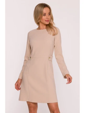 S419 Šaty s ozdobnými gombíkmi v páse - béžové
