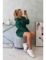 Zateplené šaty s kapucňou tmavo zelené
