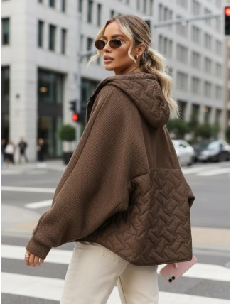 Dámska prechodná oversize bunda s kapucňou hnedá FashionStreet TY5593 Dámska prechodná oversize bunda s kapucňou hnedá FashionStreet TY5593