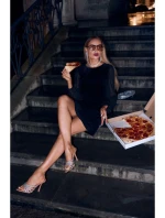 M886 Zamatové šaty so šifónovými rukávmi - čierne