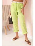 Dámske ľanové nohavice s bavlnou a opaskom svetlozelenej farby Dámske ľanové nohavice s bavlnou a opaskom svetlozelenej farby