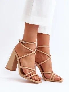 Sandále na podpätku model 193935 Vykročte štýlovo