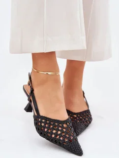 Lodičky s ihlovým podpätkom model 211028 Krok vo veľkom štýle