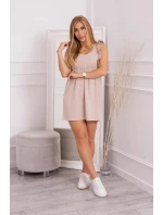 Šaty s volánmi na bokoch béžovej farby
