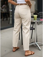 Dámske džínsy s opaskom mom fit béžové FashionStreet UY3056