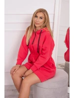 Zateplené šaty s kapucňou v malinovej farbe Zateplené šaty s kapucňou v malinovej farbe