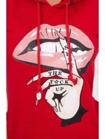 Šaty s dlhším chrbtom a farebnou potlačou červenej farby