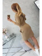 Šaty s kapucňou a vreckami camel