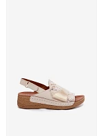 Dámske kožené sandále na platforme s pleteným vzorom Maciejka L7067-04 Beige