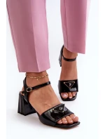 Eleganckie Lakierowane Sandały Na Słupku Czarne D&A MR38-660