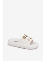 Klapki Damskie Piankowe Z Przypinkami Vinceza 76055 Białe