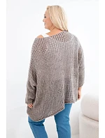 Dámsky sveter v oversized strihu s výstrihom do V a predĺženou zadnou časťou, priečny vzor „fango“ Dámsky sveter v oversized strihu s výstrihom do V a predĺženou zadnou časťou, priečny vzor „fango“