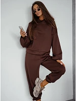 Dámska tepláková súprava „Masełko“ s kapucňou v čokoládovej farbe FashionStreet AY1212 Dámska tepláková súprava „Masełko“ s kapucňou v čokoládovej farbe FashionStreet AY1212