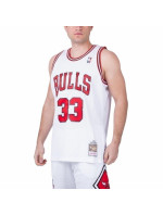 Mitchell & Ness Chicago Bulls NBA Home Swingman Jersey Bulls 97-98 Scottie Pippen M SMJYAC18054-CBUWHIT97SPI Pánske oblečenie