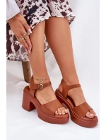 Sandały Damskie  Na Masywnym Słupku I Platformie Z Eko Skóry Camel Korlevia