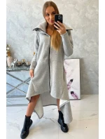 Zateplené šaty s dlhšími bokmi šedej