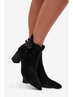 Semišové čižmy na podpätku so zdobením D&A CR52-686 Black Semišové čižmy na podpätku so zdobením D&A CR52-686 Black