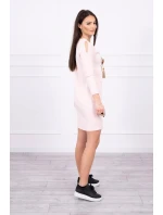 Šaty s 3D grafikou a zdobenými volánikmi púdrovo ružové