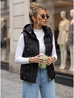 Dámska prešívaná vesta s kapucňou, čierna, FashionStreet TY5973 Dámska prešívaná vesta s kapucňou, čierna, FashionStreet TY5973