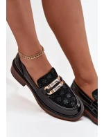 Skórzane Lakierowane Mokasyny Damskie Z Ozdobnym Detalem D&A MR52-173 Czarne Skórzane Lakierowane Mokasyny Damskie Z Ozdobnym Detalem D&A MR52-173 Czarne