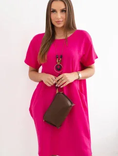 Šaty s vreckami a fuchsiovým príveskom