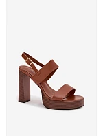 Sandále na podpätku model 226114 Krok vo veľkom štýle