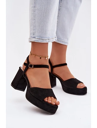 Sandále na podpätku model 226333 Krok vo veľkom štýle