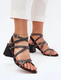 Sandále na podpätku model 215004 Vykročte štýlovo