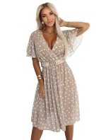 604-3 Zmyselné biele hrachové šaty s obálkovým výstrihom a ozdobným opaskom - béžové