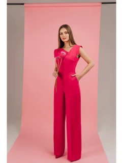 S407 Elegantný overal s asymetrickým výstrihom - ružový