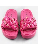 Dámske šľapky vo fuchsijovej farbe so zapleteným pásikom a retiazkou (AE120) Dámske šľapky vo fuchsijovej farbe so zapleteným pásikom a retiazkou (AE120)