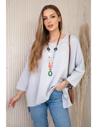 Oversize blúzka s náhrdelníkom z maslovej sivej látky Oversize blúzka s náhrdelníkom z maslovej sivej látky