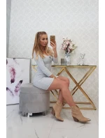 Šaty s gombíkovým výstrihom svetlo šedej Šaty s gombíkovým výstrihom svetlo šedej